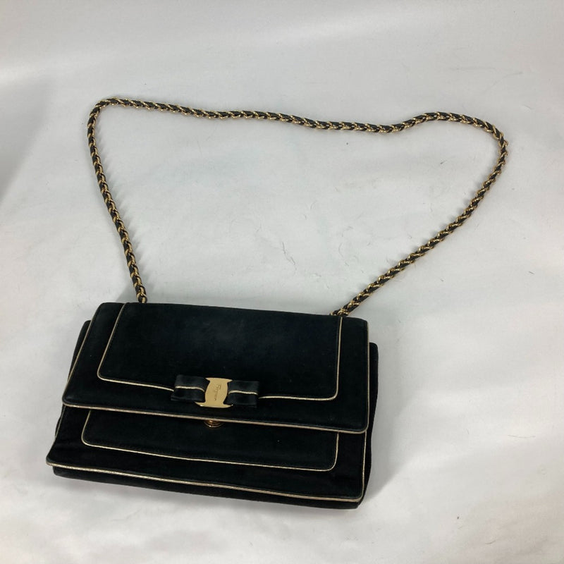 Salvatore Ferragamo Black Leather Shoulder Bag (Pre-Owned)