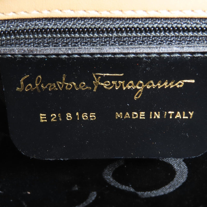 Salvatore Ferragamo Beige Leather Shoulder Bag (Pre-Owned)