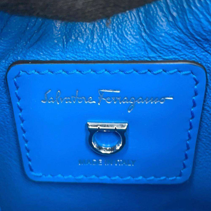 Salvatore Ferragamo Blue Leather Handbag (Pre-Owned)