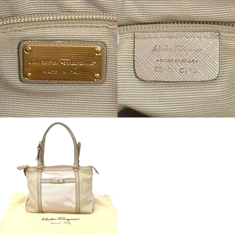 Salvatore Ferragamo Beige Nylon Leather Shoulder Bag (Pre-Owned)