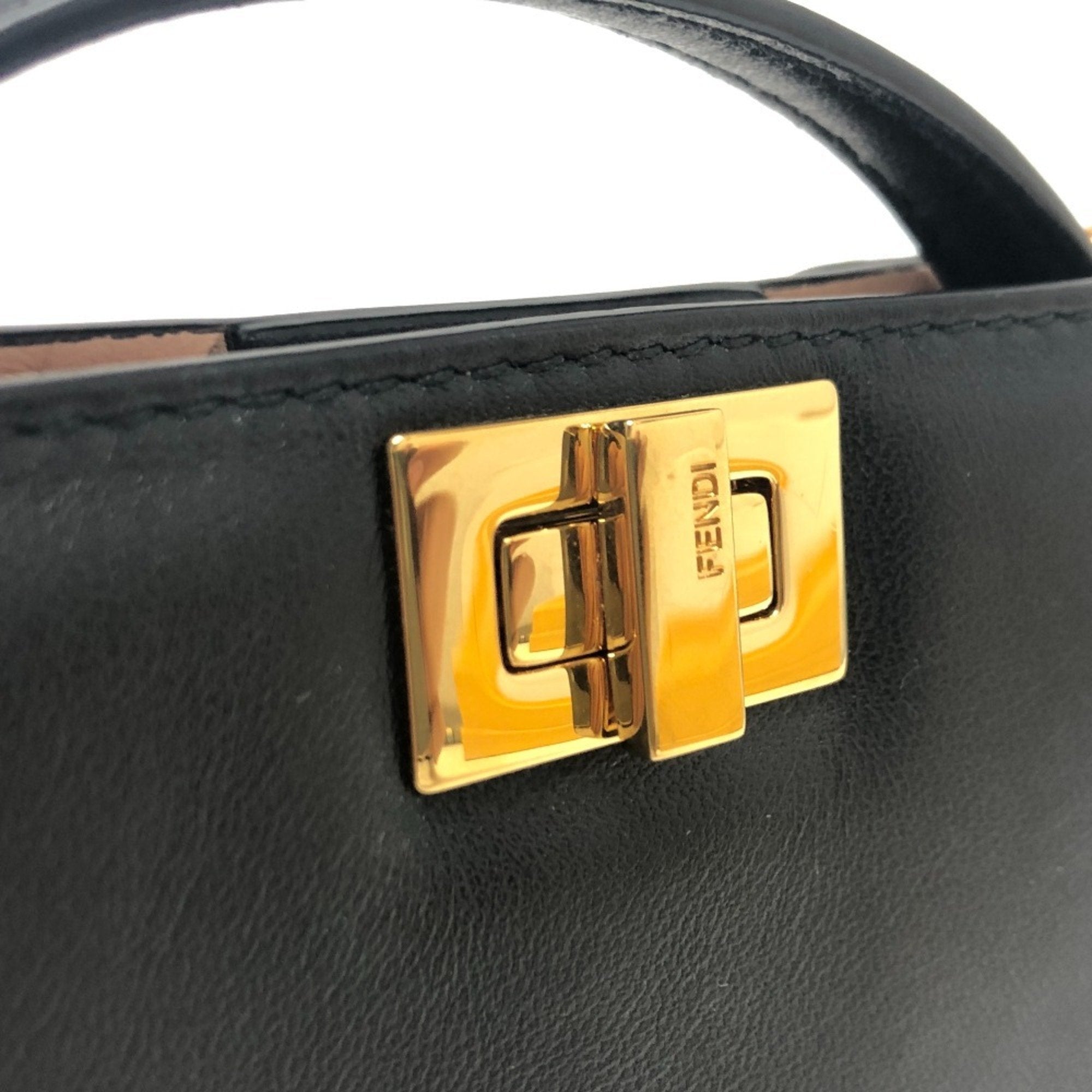 Fendi Peekaboo Black Leather Shoulder Bag (Pre-Owned)