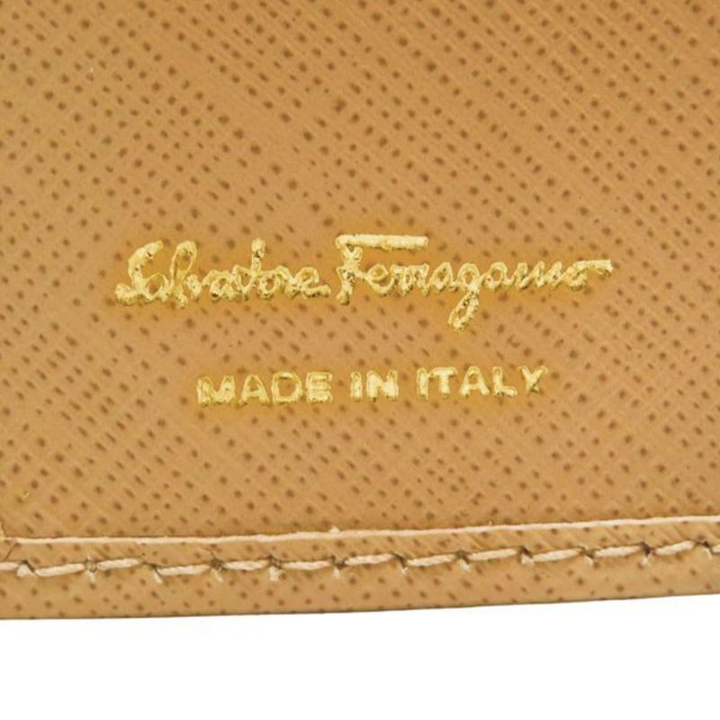 Salvatore Ferragamo Beige Leather Wallet (Bi-Fold) (Pre-Owned)