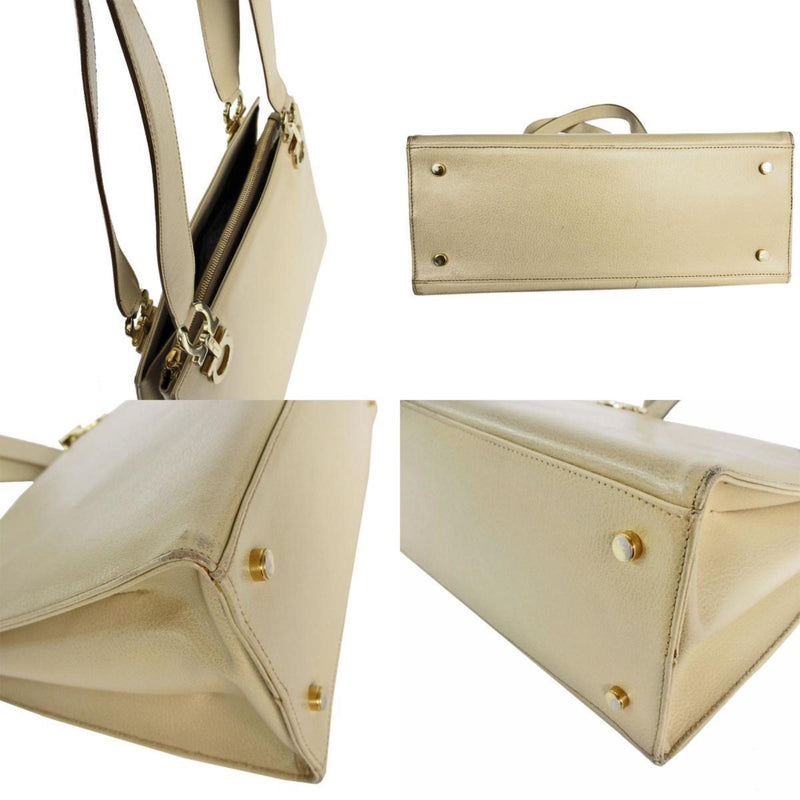 Salvatore Ferragamo Beige Leather Shoulder Bag (Pre-Owned)