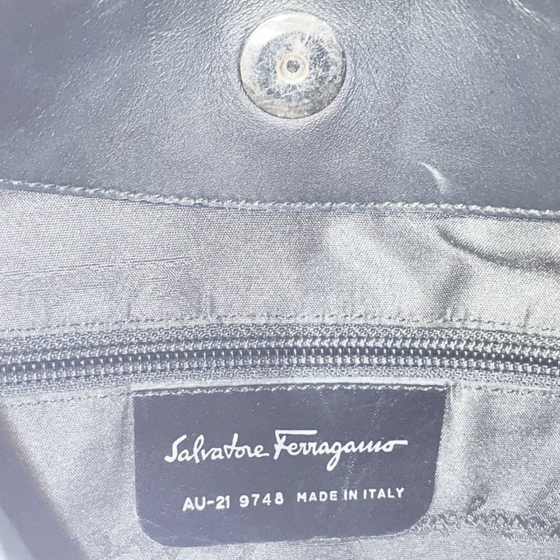 Salvatore Ferragamo Black Nylon Leather Shoulder Bag (Pre-Owned)