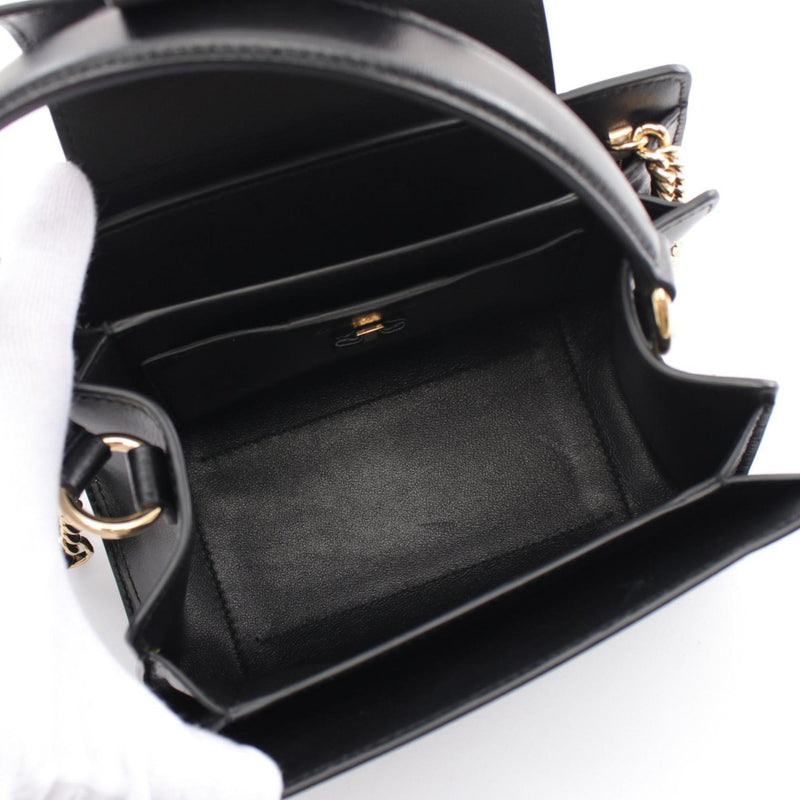 Salvatore Ferragamo Black Leather Shoulder Bag (Pre-Owned)