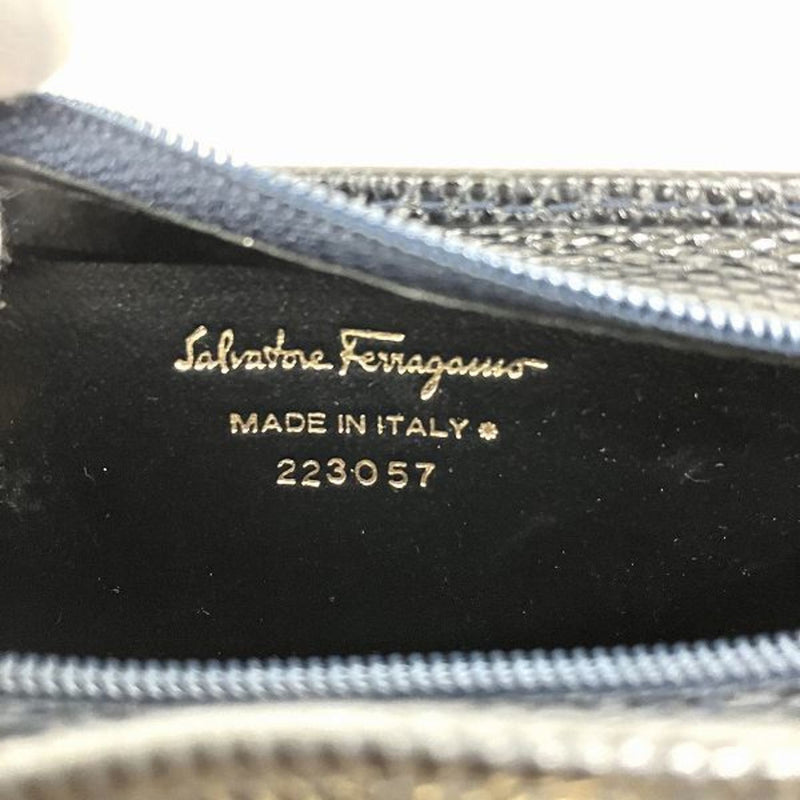 Salvatore Ferragamo Black Leather Pouch (Pre-Owned)