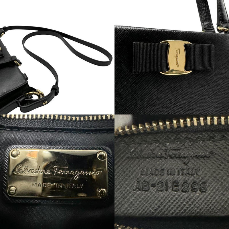 Salvatore Ferragamo Black Leather Handbag Shoulder Bag (Pre-Owned)