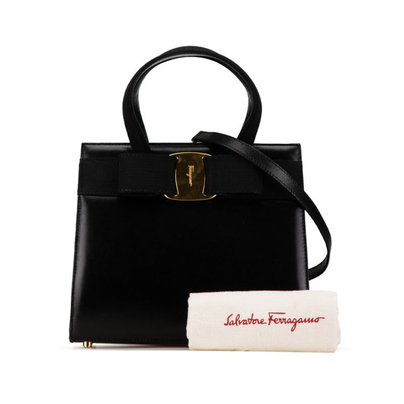 Salvatore Ferragamo Black Leather Handbag Shoulder Bag (Pre-Owned)