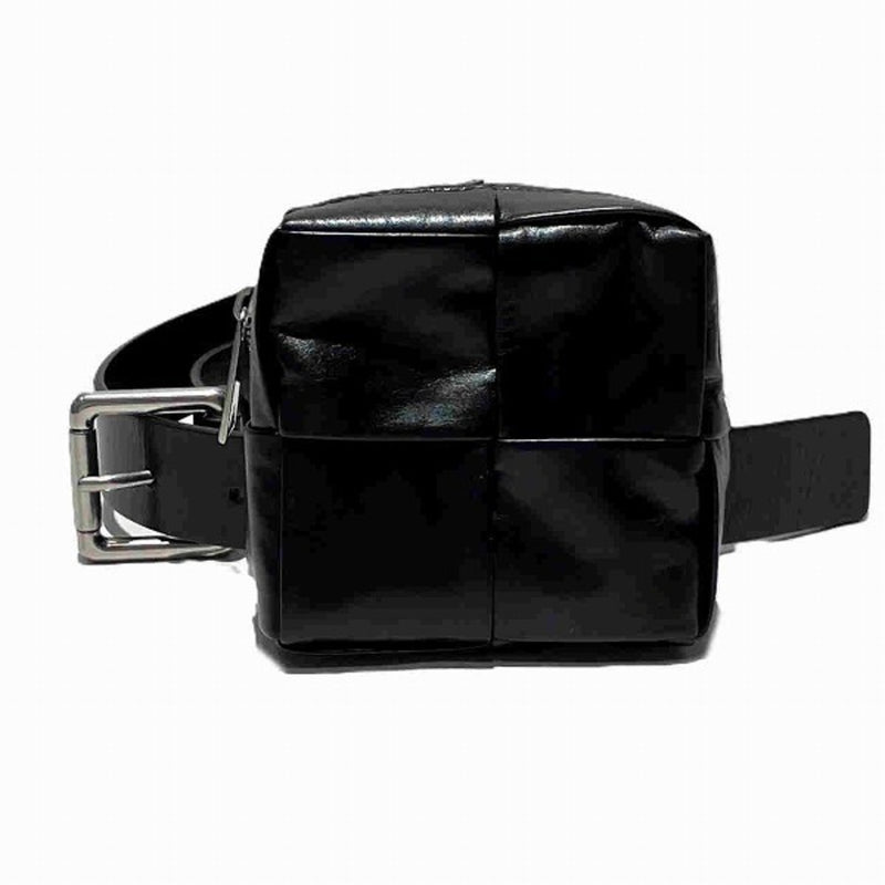 Unspecified Black Leather Sling Bag (Pre-Owned)