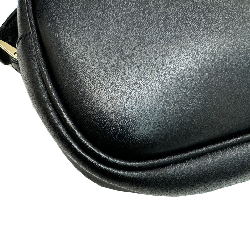 Salvatore Ferragamo Black Leather Shoulder Bag (Pre-Owned)