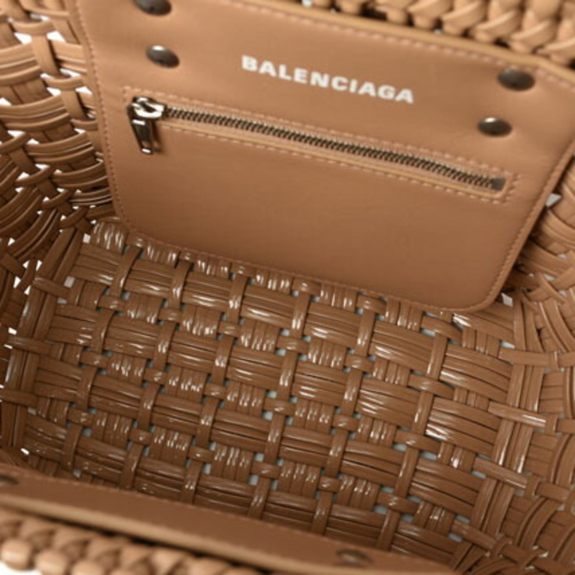 Balenciaga Beige Basket Handbag Shoulder Bag (Pre-Owned)