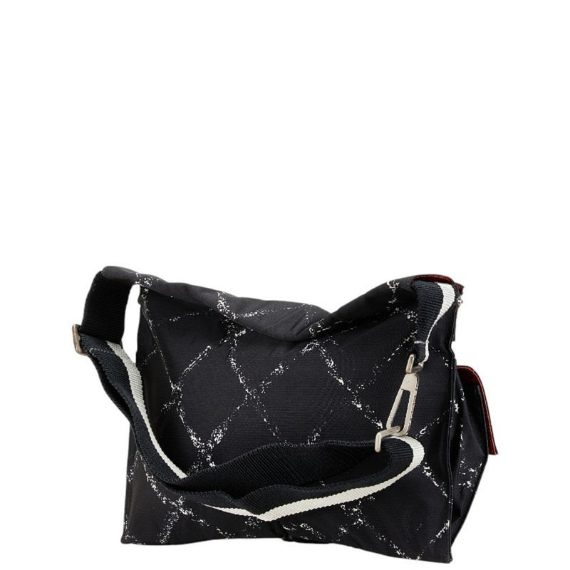 Chanel Black Nylon Fanny Pack (Pre-Owned)