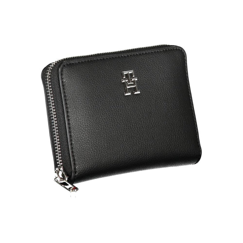 Tommy Hilfiger Elegant Black Zip Wallet with Multiple Women's Compartments