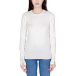 Guess White Cotton Tops & Women's T-Shirt