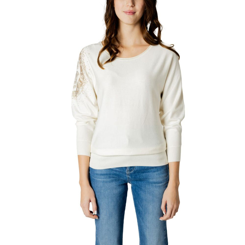 Guess White Viscose Tops & Women's T-Shirt