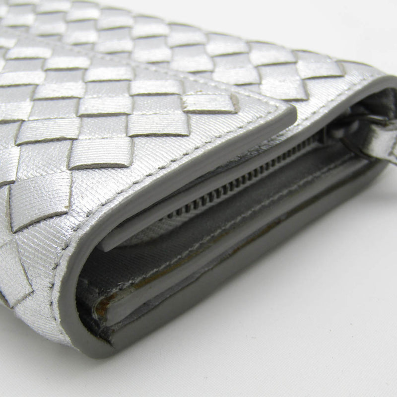 Bottega Veneta Intrecciato Silver Leather Wallet  (Pre-Owned)